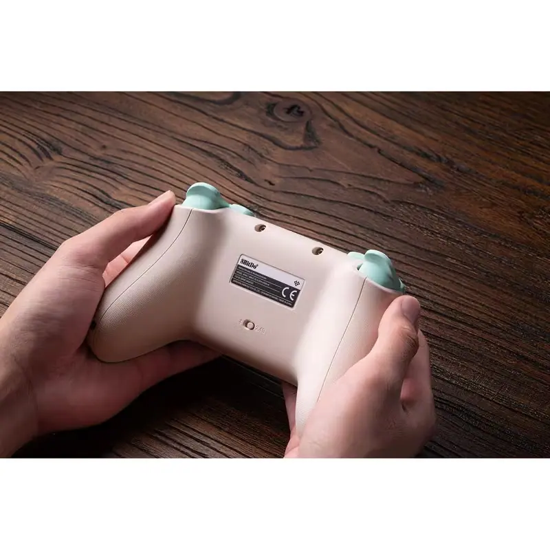 8BitDo Ultimate 2C rear textured grip and mode switch