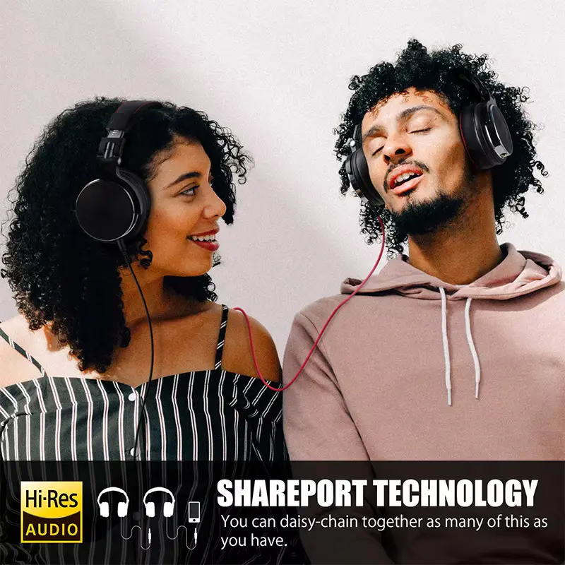 A detailed OneOdio Pro 10 Review image explaining SharePort technology for daisy-chaining headphones.